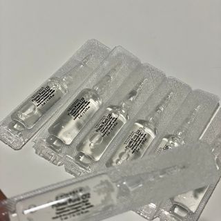 유니베르소 산소앰플 7일 집중케어 앰플 — 5점을 준 리뷰어가 2021년 8월 올린 사용 사진