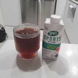 셀렉스스포츠 셀렉스 스포츠 웨이 프로틴 복숭아_ 330ml x 12팩 — 5점을 준 리뷰어가 2021년 7월 올린 사용 사진