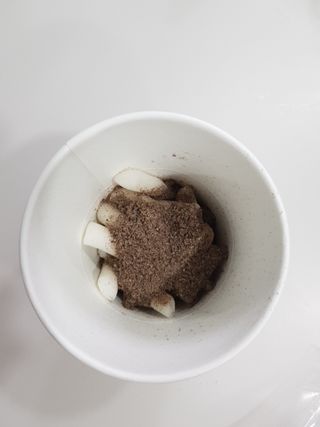 유비쿡 컵떡볶이 매운컵떡볶이2개/ 짜장컵떡볶이 2개  총 4개세트 — 5점을 준 리뷰어가 2021년 6월 올린 사용 사진