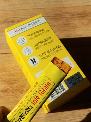 자연에온 경남제약 비타민 쉬머 저분자콜라겐 20g x 30포 — 5점을 준 리뷰어가 2021년 12월 올린 사용 사진