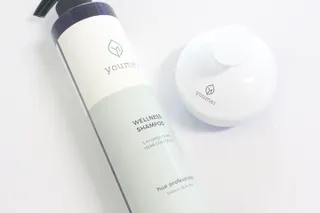 유메이 웰니스 샴푸 + 유메이 스칼프 브러쉬 — 5점을 준 리뷰어가 2021년 11월 올린 사용 사진