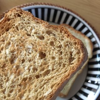 롯데제과 Vbread 포카치아식빵1개 + 미니식빵 1개 + 머핀 2개 세트 — 3.5점을 준 리뷰어가 2021년 9월 올린 사용 사진