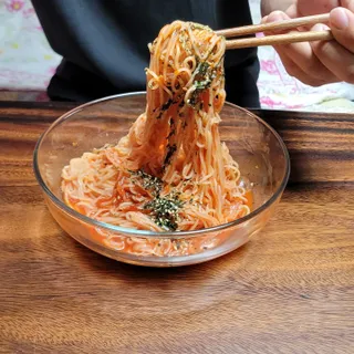 [한면원] 비빔국수 2인분 — 5점을 준 리뷰어가 2022년 8월 올린 사용 사진