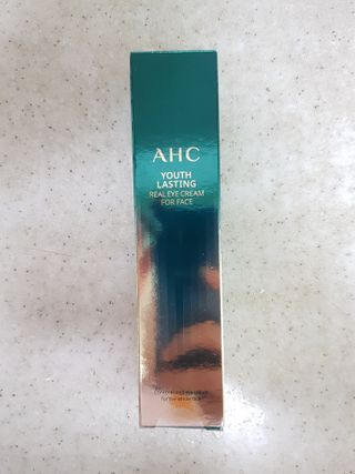 [NEW 탄력유턴 아이크림] AHC 유스 래스팅 리얼 아이크림 포 페이스 — 5점을 준 리뷰어가 2021년 2월 올린 사용 사진