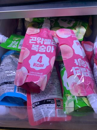 참앤들황토농원 10가지 맛, 입맛대로 스페셜하게~ 가볍게 한 포 땡! 곤약젤리 스페셜 패키지 130ml x 30포 — 4.5점을 준 리뷰어가 2022년 12월 올린 사용 사진