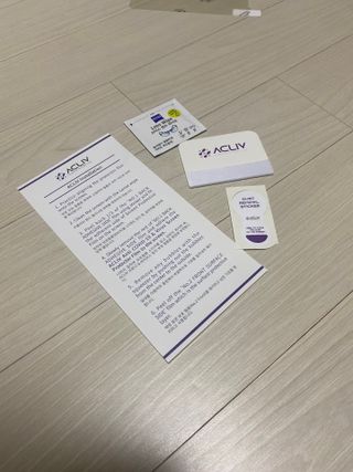 아클리브 Eco 항균 항바이러스 액정 보호필름(iPhone) — 3점을 준 리뷰어가 2022년 7월 올린 사용 사진