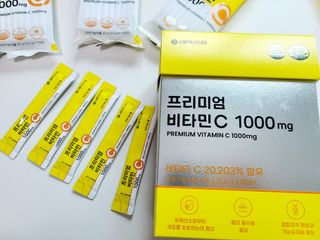 서울약사신협 프리미엄 비타민C 1,000mg_2.5g x 50포 — 5점을 준 리뷰어가 2021년 10월 올린 사용 사진