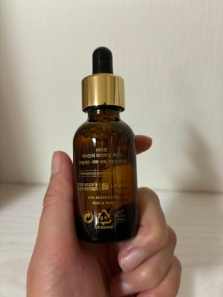 스킨큐어 산다화 비타민c 화이트닝 에센스 30ml — 5점을 준 리뷰어가 2023년 12월 올린 사용 사진