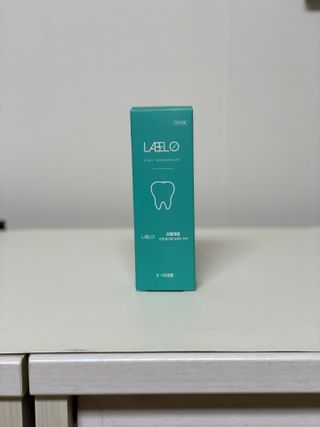치과에서 쓰는 치약 _ 라벨제로 저불소 꼬마, 키즈, 유아, 베이비, 주니어 안전한 어린이치약 — 5점을 준 리뷰어가 2023년 3월 올린 사용 사진