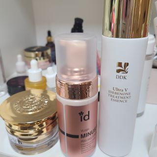 아이디플라코스메틱 아이디 브이로직 마이너스 필링 토너 110ml — 5점을 준 리뷰어가 2022년 1월 올린 사용 사진