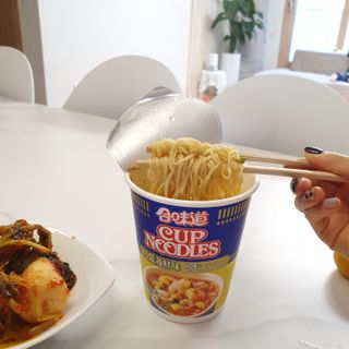 NISSIN 닛신 컵누들  4종 - 씨푸드오리지날, 씨푸드 스파이시, 씨푸드 커리, 씨푸드 XO소스 — 5점을 준 리뷰어가 2021년 11월 올린 사용 사진