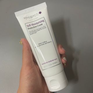 셀프 모이스처라이징 프로텍션 크림 셀프 모이스처라이징 프로텍션크림 — 3점을 준 리뷰어가 2022년 4월 올린 사용 사진
