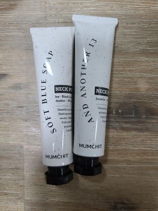 멈칫(MUMCHIT) 넥퍼퓸 NECKPERFUME 2가지 향 — 5점을 준 리뷰어가 2021년 11월 올린 사용 사진
