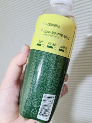더그레잇티 콤부차 300ml *12개입 (오리지널 6개+베리리치 6개) — 5점을 준 리뷰어가 2022년 7월 올린 사용 사진
