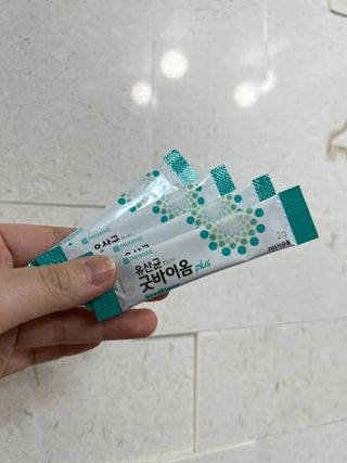 프리마인 유산균 국가지정연구소 선정, 살아있는 생유산균 200억 마리의 힘. 유산균n굿바이옴플러스 — 5점을 준 리뷰어가 2022년 11월 올린 사용 사진