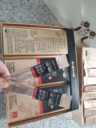서울약사신협_투데이홍삼정플러스스틱_10g x 30포 — 5점을 준 리뷰어가 2021년 2월 올린 사용 사진