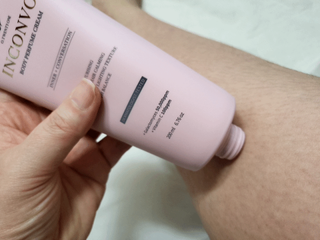 오투에니원 인컨보 바디 퍼퓸 크림 200ml — 5점을 준 리뷰어가 2022년 12월 올린 사용 사진