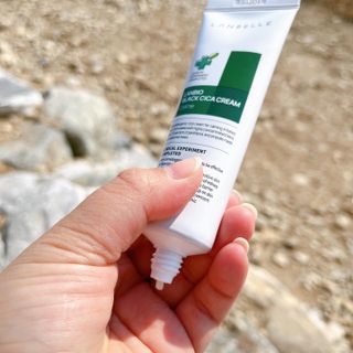 랑벨 랑바이오 블랙 시카 크림 50ml(블랙비 프로폴리스, 시카 4종, 판테놀 10 함유) — 5점을 준 리뷰어가 2022년 4월 올린 사용 사진