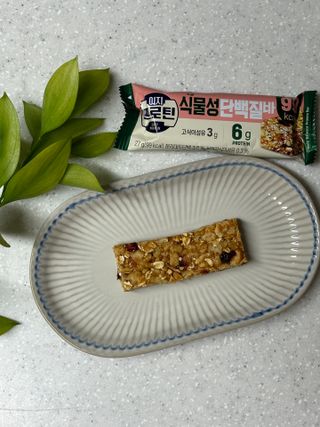이지프로틴바 3종x각 2ea (고단백질바, 멀티단백질바, 식물성단백질바) — 5점을 준 리뷰어가 2024년 3월 올린 사용 사진