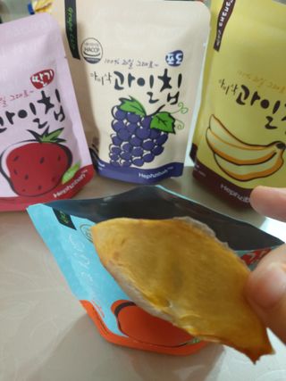 아비삭 과일칩 딸기, 감, 포도, 바나나 4종 — 5점을 준 리뷰어가 2021년 8월 올린 사용 사진