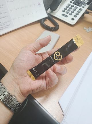 짜먹는 이지견과 짜먹는 이지아몬드, 짜먹는 이지허니피넛, 짜먹는 이지캐슈넛 각 10g X  10포 — 5점을 준 리뷰어가 2021년 4월 올린 사용 사진
