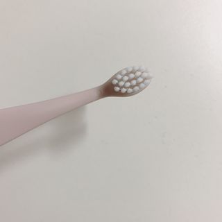 마더케이 0.5단계 유아 칫솔 세트 — 4점을 준 리뷰어가 2021년 11월 올린 사용 사진