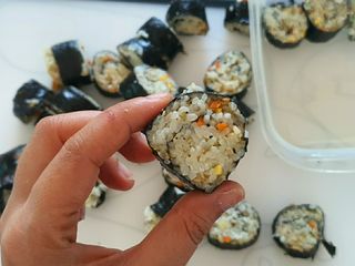 해풀잎 누구나 김밥*1ea [(혼합야채 35g *1ea,  김밥김 (5g, 5ea),  양념간장 (6g, 5ea), 참기름(5g, 2ea)] — 5점을 준 리뷰어가 2022년 5월 올린 사용 사진