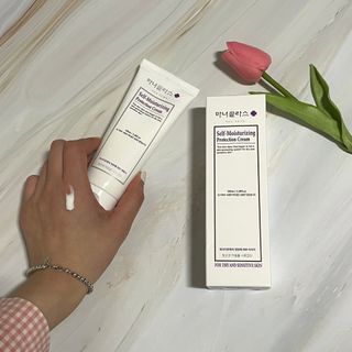 셀프 모이스처라이징 프로텍션 크림 셀프 모이스처라이징 프로텍션크림 — 5점을 준 리뷰어가 2022년 4월 올린 사용 사진