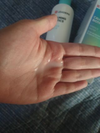 리더스코스메틱 리더스 카밍 바이오틱스 에센스 워터 — 5점을 준 리뷰어가 2021년 10월 올린 사용 사진