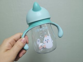 유비맘 트라이탄 코니빨대컵_컬러 랜덤 발송 — 4점을 준 리뷰어가 2021년 1월 올린 사용 사진
