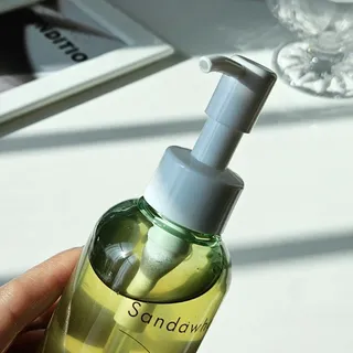 스킨큐어 산다화 순한 클렌징 동백 오일 200ml — 5점을 준 리뷰어가 2023년 4월 올린 사용 사진