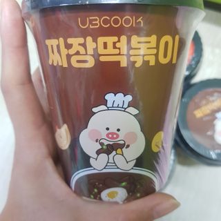 유비쿡 컵떡볶이 매운컵떡볶이2개/ 짜장컵떡볶이 2개  총 4개세트 — 4점을 준 리뷰어가 2021년 2월 올린 사용 사진