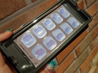 데싱디바 글레이즈 젤네일 별빛유리네일 6종_랜덤발송 — 5점을 준 리뷰어가 2021년 8월 올린 사용 사진