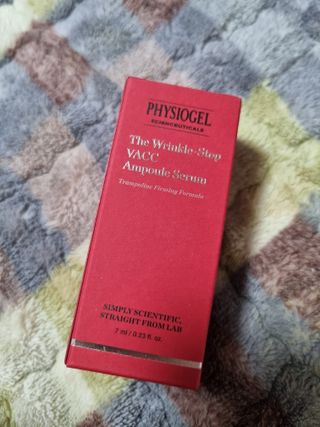 피지오겔 사이언수티컬즈 더 링클-스탑 백 앰플 세럼 — 4점을 준 리뷰어가 2022년 4월 올린 사용 사진