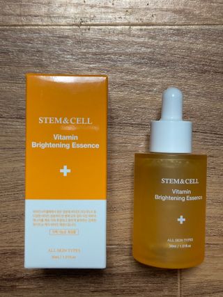 체르엠 스템앤셀 비타민 브라이트닝 에센스 30ml 1개 — 4.5점을 준 리뷰어가 2021년 11월 올린 사용 사진
