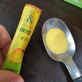 비타앤C 레몬맛, 망고맛 — 5점을 준 리뷰어가 2021년 6월 올린 사용 사진