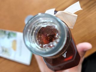 체코 비건화장품 마뉴팍투라 향좋은 맥주 샤워젤 (300ml) — 5점을 준 리뷰어가 2022년 6월 올린 사용 사진