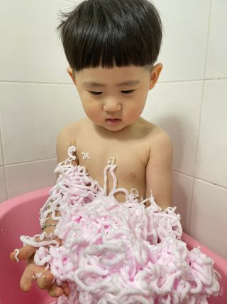 주식회사 권브라더스 [권브라더스] 목욕놀이 필수템, 핑키공주 유아버블클렌저 300ml 대용량 몽글몽글 구름 속 딸기향 — 5점을 준 리뷰어가 2022년 1월 올린 사용 사진