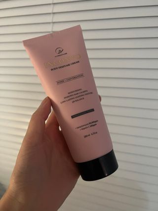 오투에니원 인컨보 바디 퍼퓸 크림 200ml — 4점을 준 리뷰어가 2023년 1월 올린 사용 사진