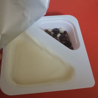 남양유업 또깍 접어 떠먹는 불가리스 2종 — 5점을 준 리뷰어가 2021년 1월 올린 사용 사진