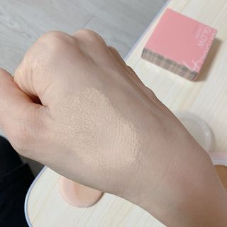 [크리스앤릴리] 내츄럴 글로우 97쿠션 — 3점을 준 리뷰어가 2022년 10월 올린 사용 사진