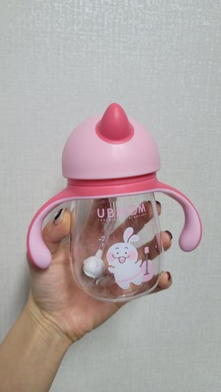 유비맘 트라이탄 코니빨대컵_컬러 랜덤 발송 — 4.5점을 준 리뷰어가 2021년 2월 올린 사용 사진