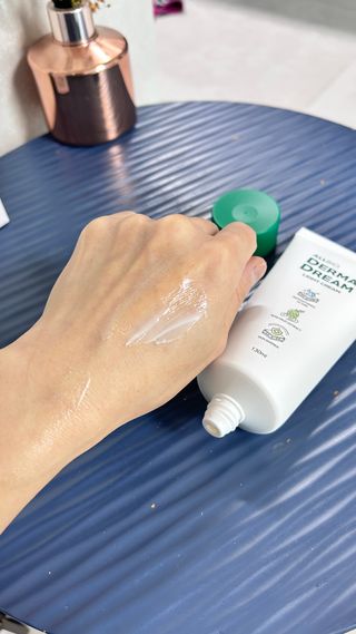 ★스마트 스토어 [올바이오] 더마크림 라이트 크림 130ml 저자극 보습 가려움개선 — 5점을 준 리뷰어가 2024년 12월 올린 사용 사진