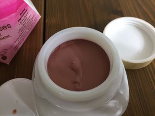 오오하와이 버즈 플러스 로지스 로즈 쿼츠 하이드레이팅 플러스 퍼밍 마스크 150g — 4.5점을 준 리뷰어가 2021년 1월 올린 사용 사진
