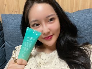 김정문알로에 큐어 큐어 맥시 알로에베라 겔 크림 — 5점을 준 리뷰어가 2021년 3월 올린 사용 사진