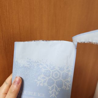 비프리코스메틱 더블아이스진정마스크팩 5매 — 5점을 준 리뷰어가 2023년 3월 올린 사용 사진