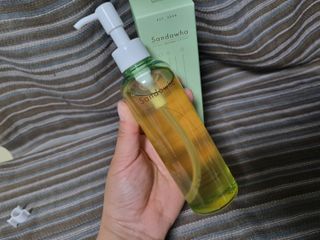스킨큐어 산다화 순한 클렌징 동백 오일 200ml — 5점을 준 리뷰어가 2023년 5월 올린 사용 사진