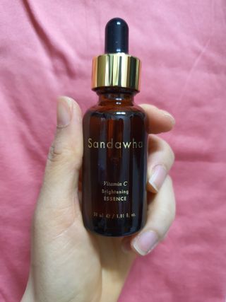 스킨큐어 산다화 비타민c 화이트닝 에센스 30ml — 4.5점을 준 리뷰어가 2022년 3월 올린 사용 사진