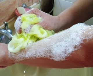 [후르디아] 복숭아 바디워시+바디에센스 세트 — 5점을 준 리뷰어가 2021년 11월 올린 사용 사진