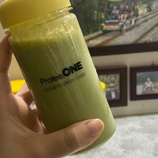 프로티원 단백질쉐이크 녹차맛 2주분 1통+보틀 — 5점을 준 리뷰어가 2021년 5월 올린 사용 사진